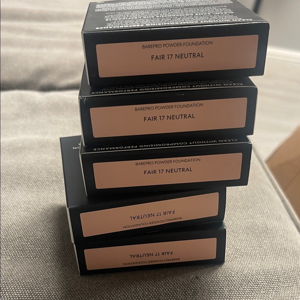 bareMinerals Powder Foundation - Fair 17 Neutral